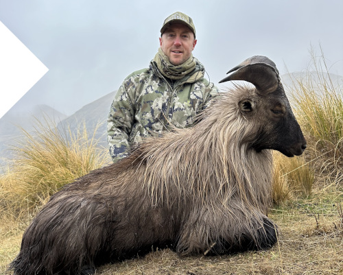 Experienced hunting guide Jeremy Hanaray